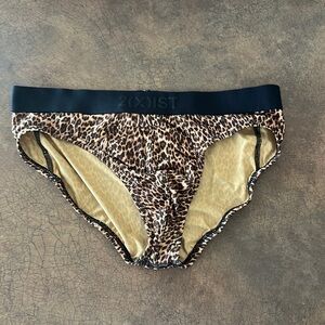 Men’s 2xist Cheetah Print Briefs, size Small